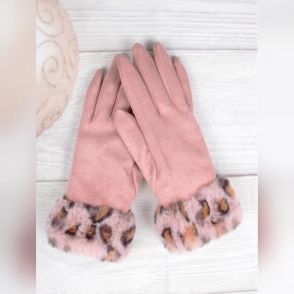 NEW Ultra Soft Faux Suede Leopard Fur Touch Screen Gloves Pink Winter Luxurious - Picture 1 of 6